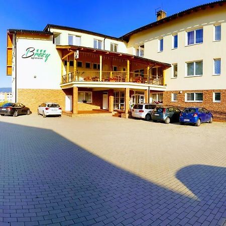 Agrohotel Tri Brezy Hrustin Esterno foto