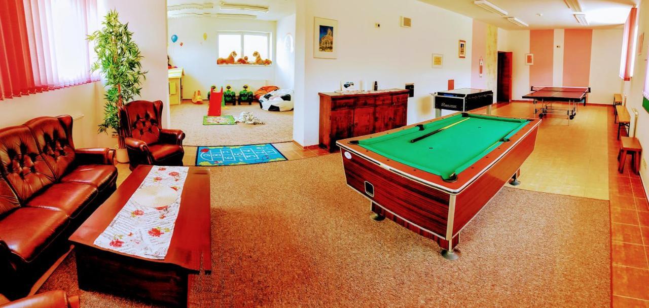 Agrohotel Tri Brezy Hrustin Esterno foto
