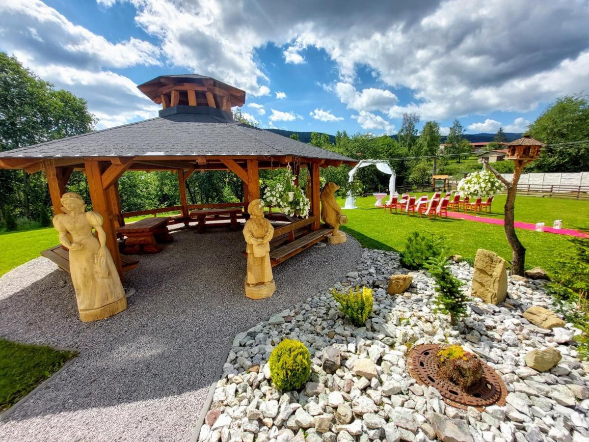 Agrohotel Tri Brezy Hrustin Esterno foto