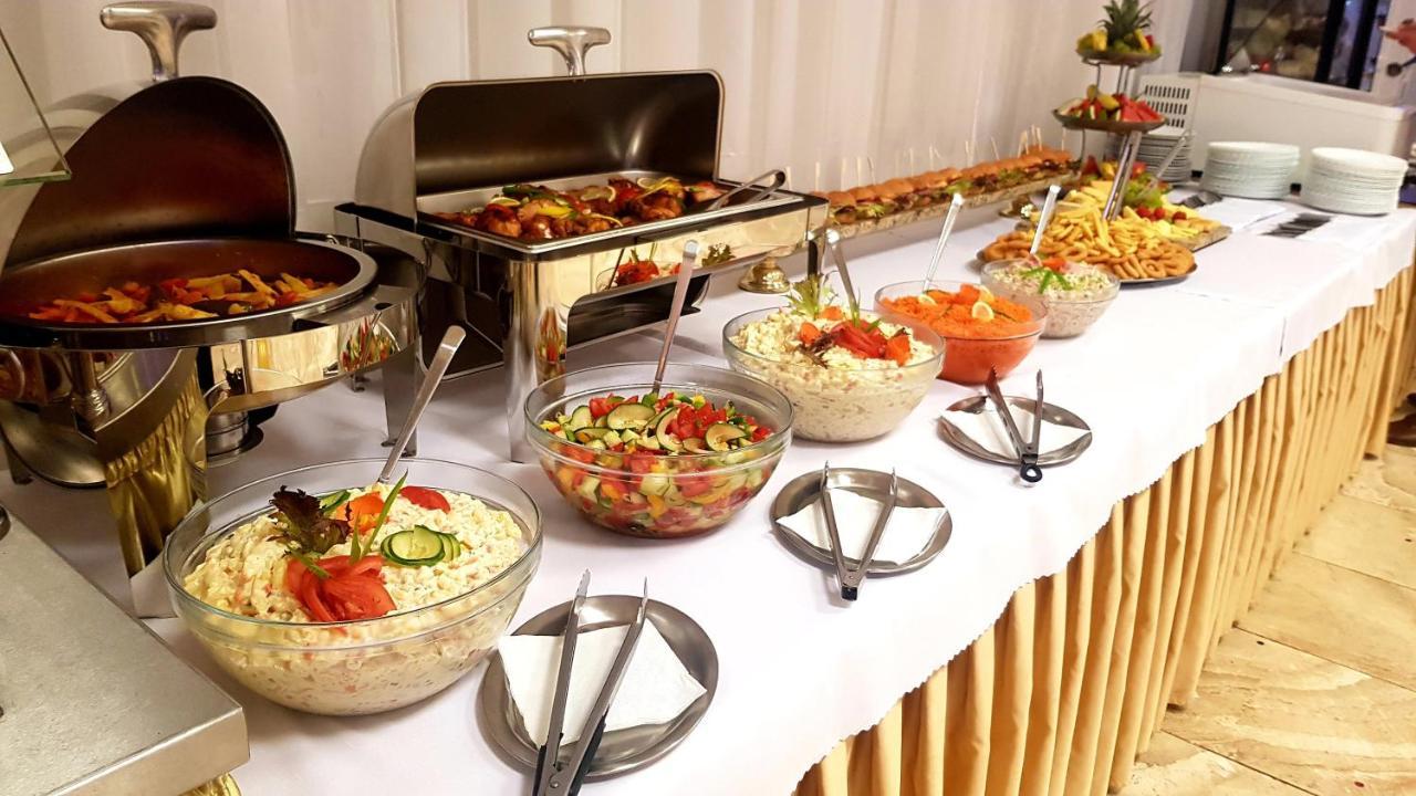 Agrohotel Tri Brezy Hrustin Esterno foto