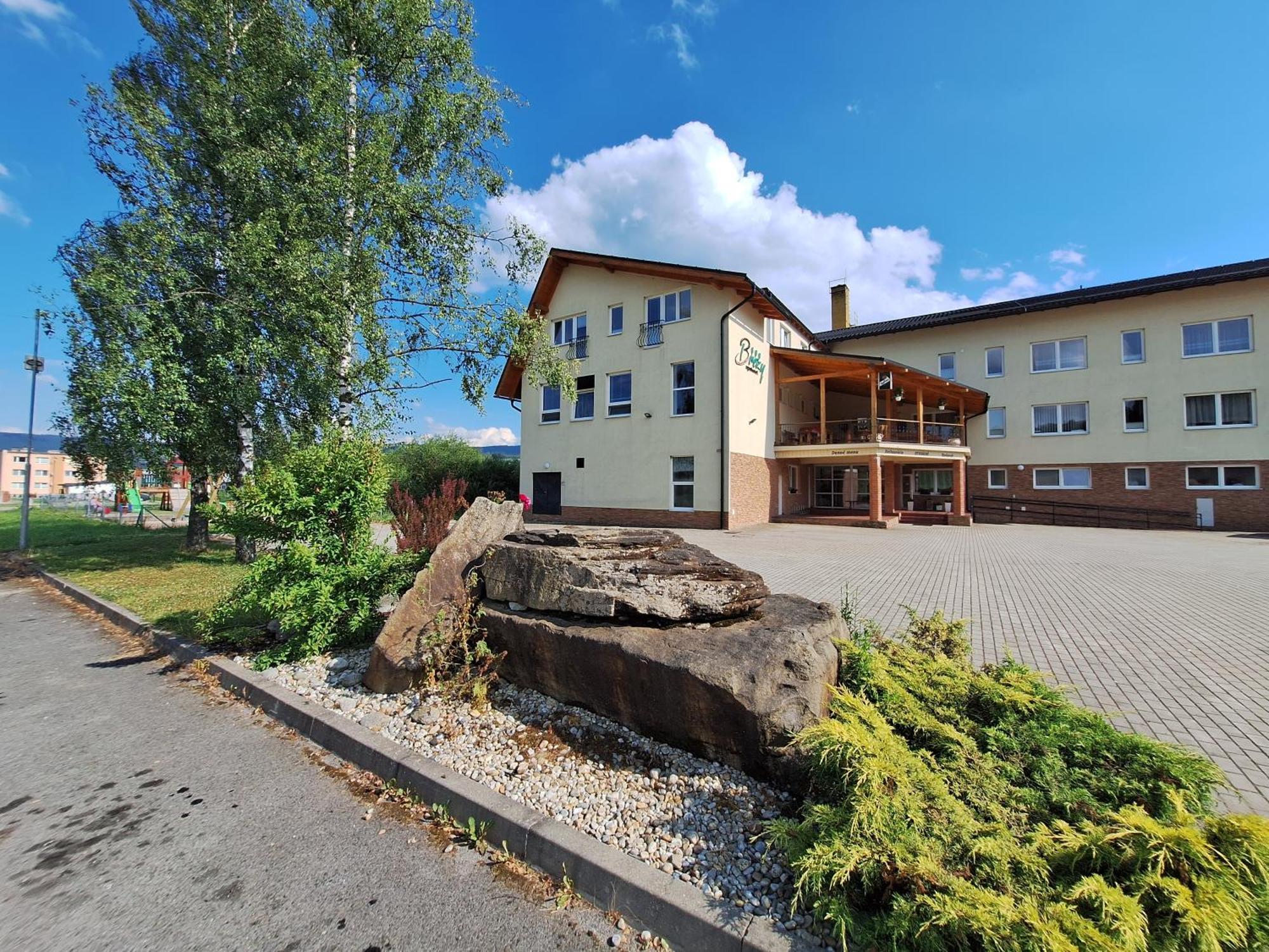 Agrohotel Tri Brezy Hrustin Esterno foto