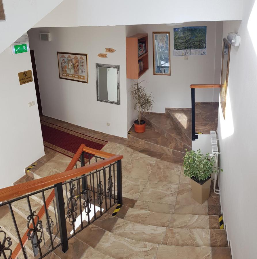Agrohotel Tri Brezy Hrustin Esterno foto