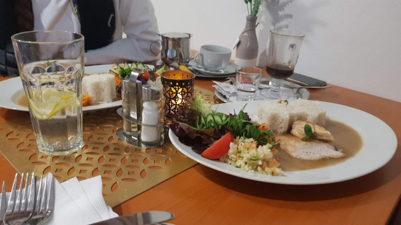 Agrohotel Tri Brezy Hrustin Esterno foto